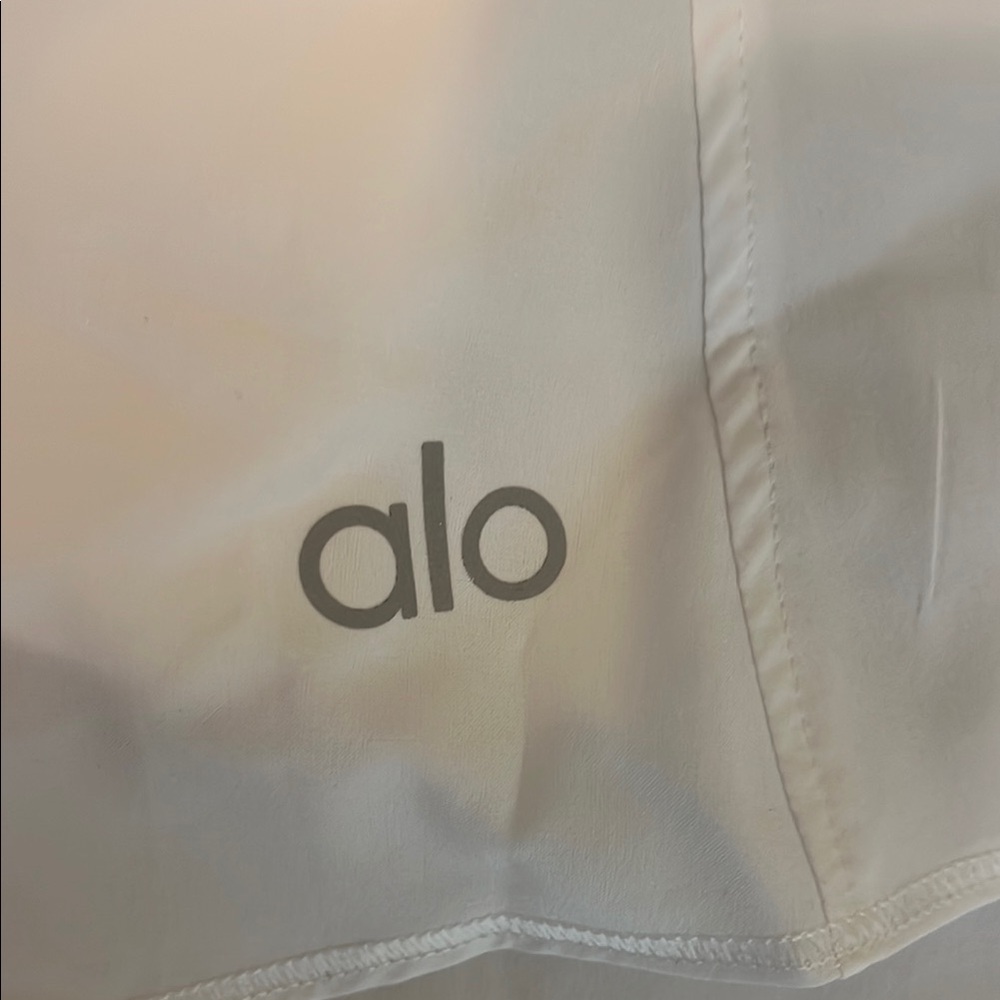 ALO Yoga White Mini Skirt with Black Waistband - Picture 4 of 4